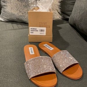 NWT- Steve Madden Romina Slide Sandal